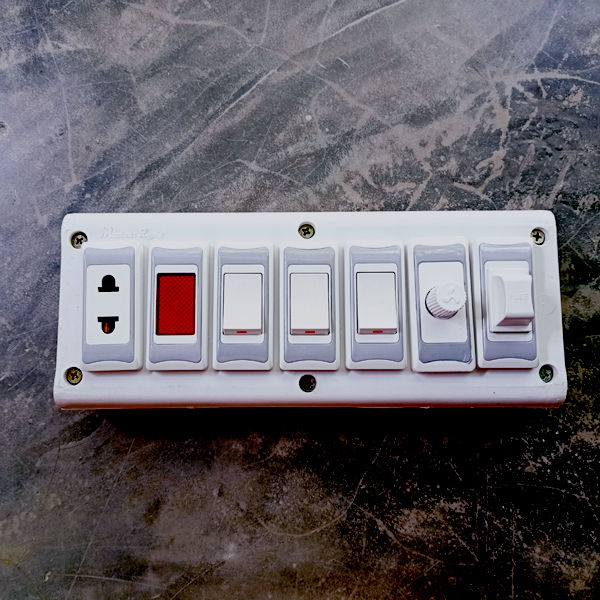 Electric%20Switch%20Board%20(Combo)%20With%20Switch,%20Socket,%20Indicator%20&%20Regulator%20-%20Image%204