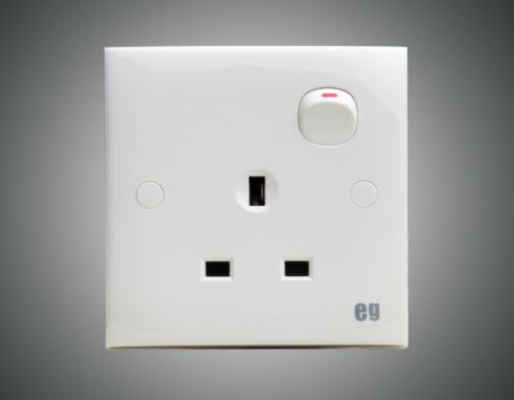 Energypac%20EG%20Series%2013A%203%20Pin%20Flat%20Socket%203Pin%20Electrical%20Wall%20Switch%20-%20Image%202