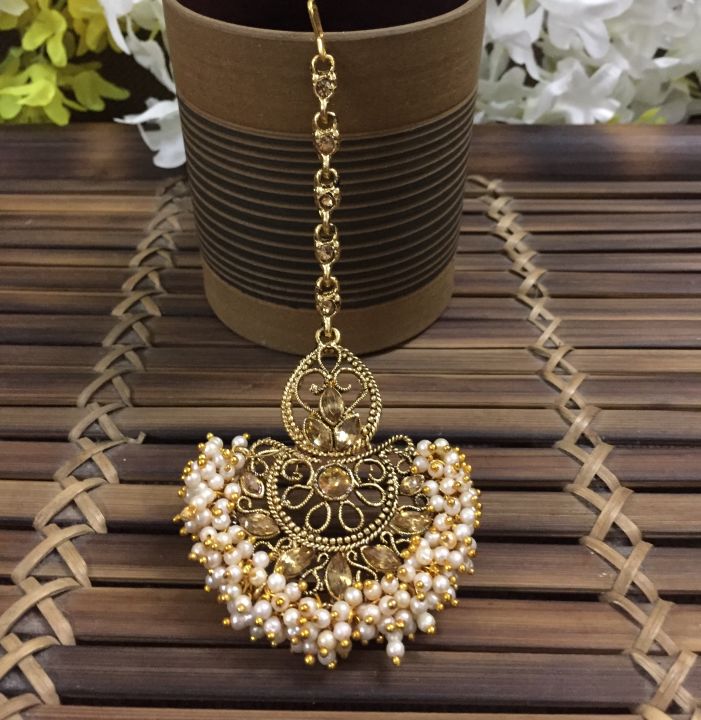 Traditional%20&%20Stylish%20Sparkling%20(Tika)%20Gajra%20Tikli%20%20Bridal%20Hair%20Jewellery%20for%20Women%20&%20Girls%20-%20Image%204