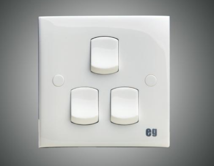 Energypac%20EG%20Series%2010A%203%20Gang%20Electrical%20Wall%20Switch%203Gang%20-%20Image%202