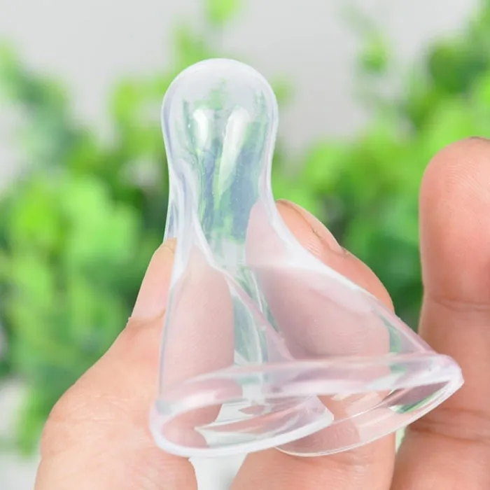 2%20Piece%20Nipple%20Shield%20with%20Carrying%20Boxes,%20Silicone%20Nipple%20Protector%20Breastfeeding%20Nipple%20Guard%20Without%20BPA%20for%20Breastfeeding%20Nipple%20Extenders%20for%20Dear%20Mothers%20Retail%20Care%20-%20Image%207