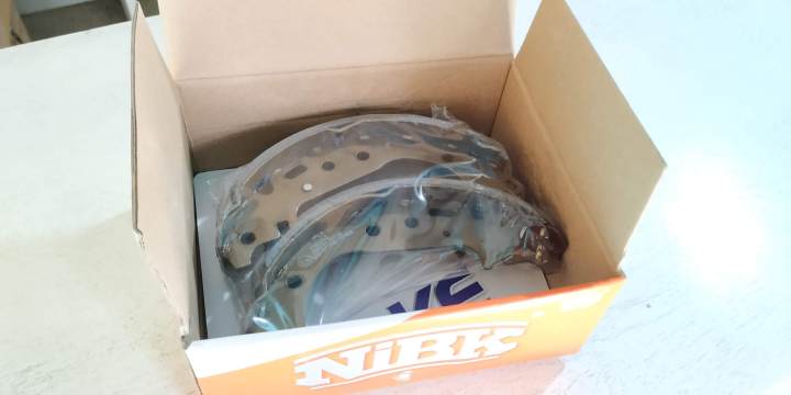 Brake%20Shoe%20for%20Corolla,%20Axio,%20Yaris,%20Vitz%20etc%20Car%20-%20Image%206