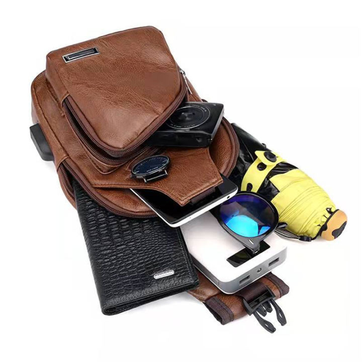 USB%20Charging%20Chest%20Bag%20With%20Headset%20Hole%20Men%20Multifunction%20Single%20Strap%20ChestBag%20-%20Image%207