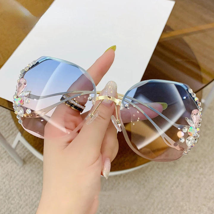 Oversized%20Luxury%20Sunglasses%20Statement%20Piece%20Square%20Frame%20Big%20Frame%20Designer%20Sunglasses%20High-End%20Brand%20Designer%20Rimless%20Sunglasses%20for%20Women's%20Accessory%20Street%20Fashion%20Sun%20Protection%20Stylish%20Outfit%20Luxury%20Gift%20-%20Image%202