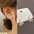 Light Luxury Imitation Pearl Flower Stud Earrings Ladies Fashion Crystal Elegant Jewelry Party Gift. 