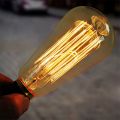 40W E27 220-240V Edison Light Bulb, Retro Yellow Light W-filament Bulb Coffee House Decor Industrial Style Lamp. 