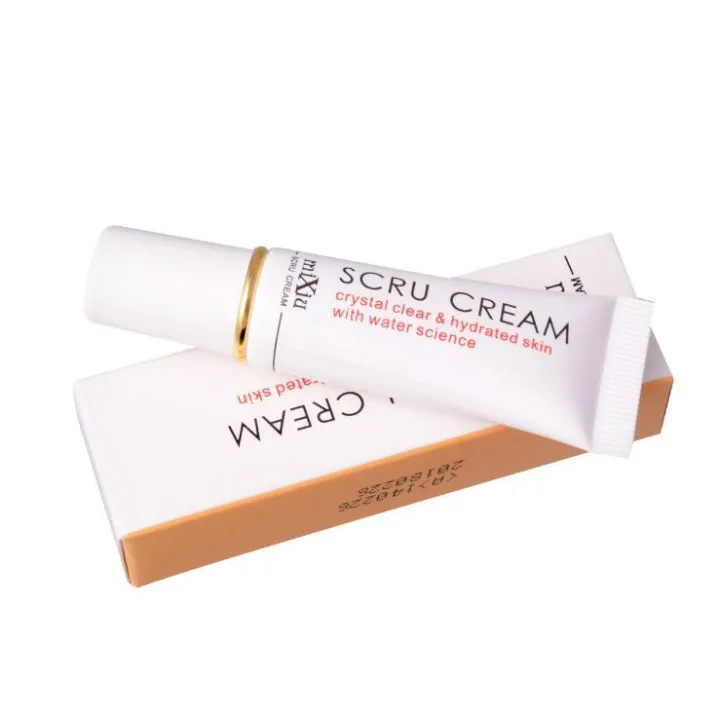 Scru%20Cream%20for%20Lips%20Moisturization%20and%20Exfoliation%20-%20Image%205