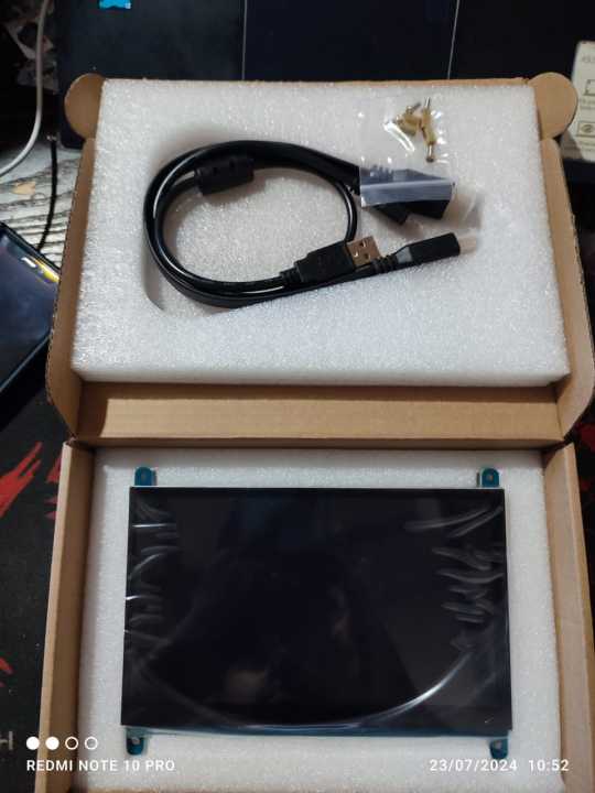 7-Inch%20IPS%20HDMI-Compatible%20Touch%20Screen%20Display%20for%20Raspberry%20Pi%20-%20Image%208