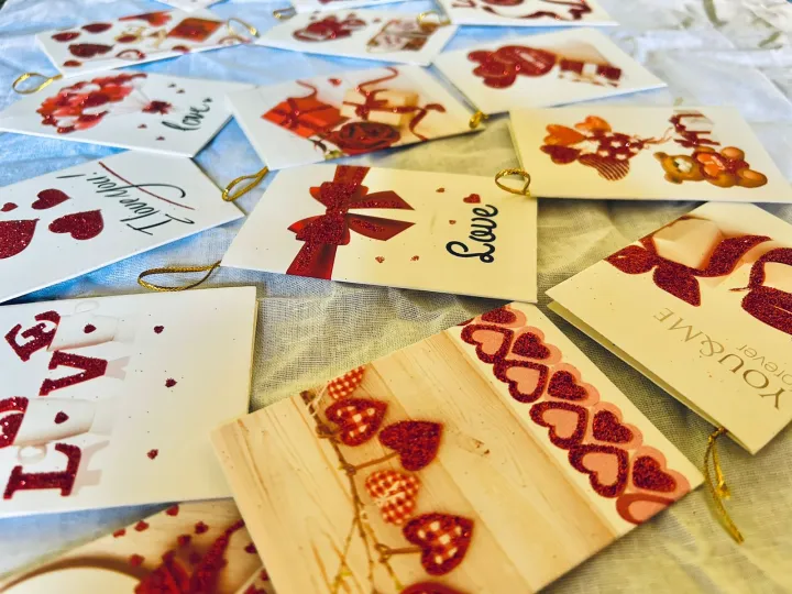 Creative%20hand%20crafted%20colorful%20cute%20love%20Gift%20cards%20with%20shiny%20glitter%20design%20for%20Birthdays%20Anniversary%20Wedding%20Engagement%20surprises%20parties%20Valentine's%20day%20or%20any%20special%20occasion%20-%20Image%203