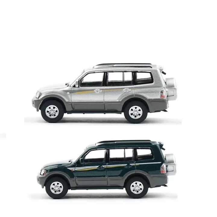XCarToys%201:64%203rd%20Generation%20Pajero%20Alloy%20Diecast%20Metal%20Model%20Car%20-%20Image%207