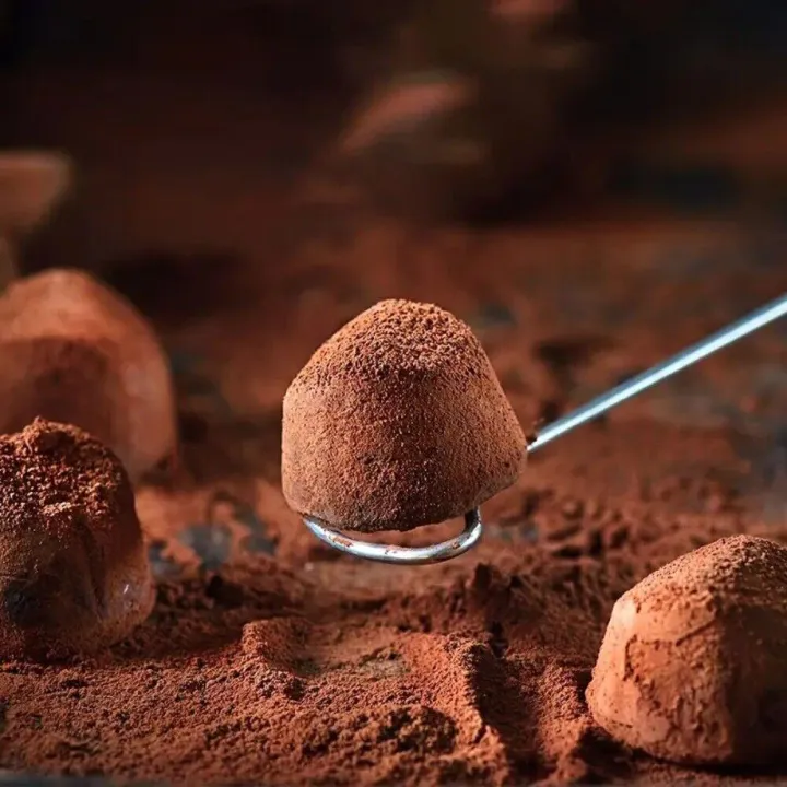 stainless%20steel%20Chocolate%20dipping%20fork%20Ergonomic%20Long%20handle%20design%20High-quality%20craftsmanship%20Stainless%20steel%20tool%20Sleek%20%20finish%20Easy-to-clean%20%20dipping%20tool%20for%20Professional%20chocolatiers%20Home%20-%20Image%203