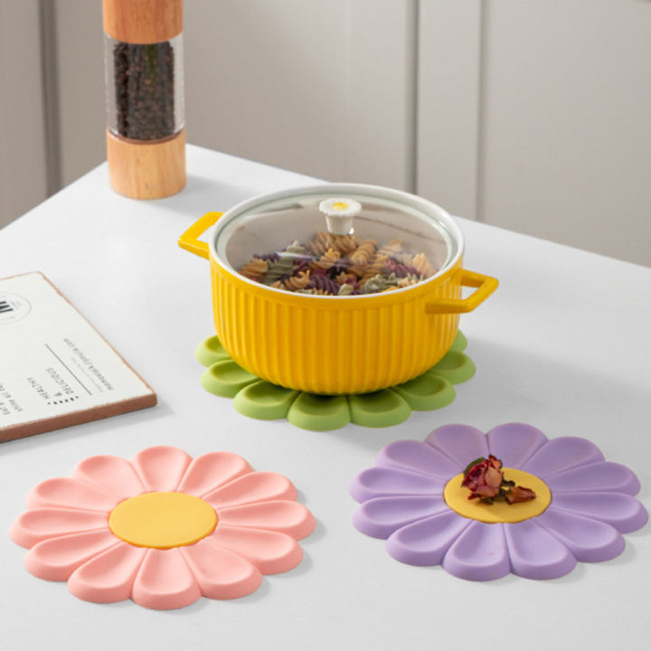 Coasters%20Placemat%20Cute%20Daisy%20Coaster%20Bowl%20Pad%20Tea%20Coaster%20Bar%20Cup%20Mat%20Silicone%20Coaster%20Cup%20Mat%20Creativity%20Coaster%20-%20Image%207