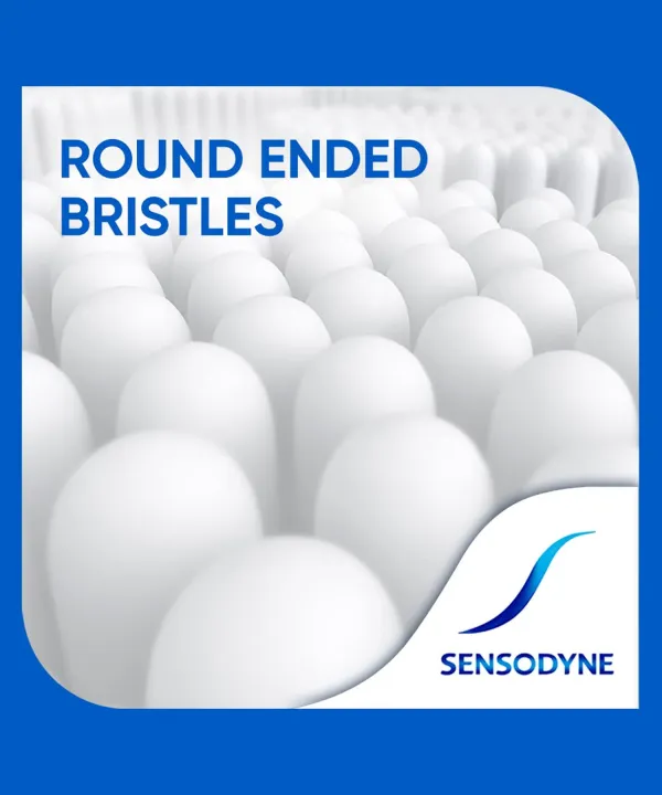 Sensodyne%20Sensitive%20Toothbrush%20-%20Soft%20-%20Image%203