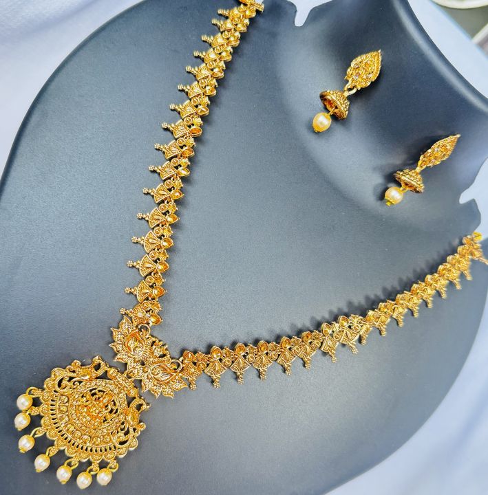 Dull%20gold%20color%20temple%20Design%20long%20necklace%20and%20one%20pair%20earring%20fashion%20jewelry%20necklace%20set%20with%20gold%20and%20of%20white%20pearl%20for%20women%20and%20girl%20-%20Image%202