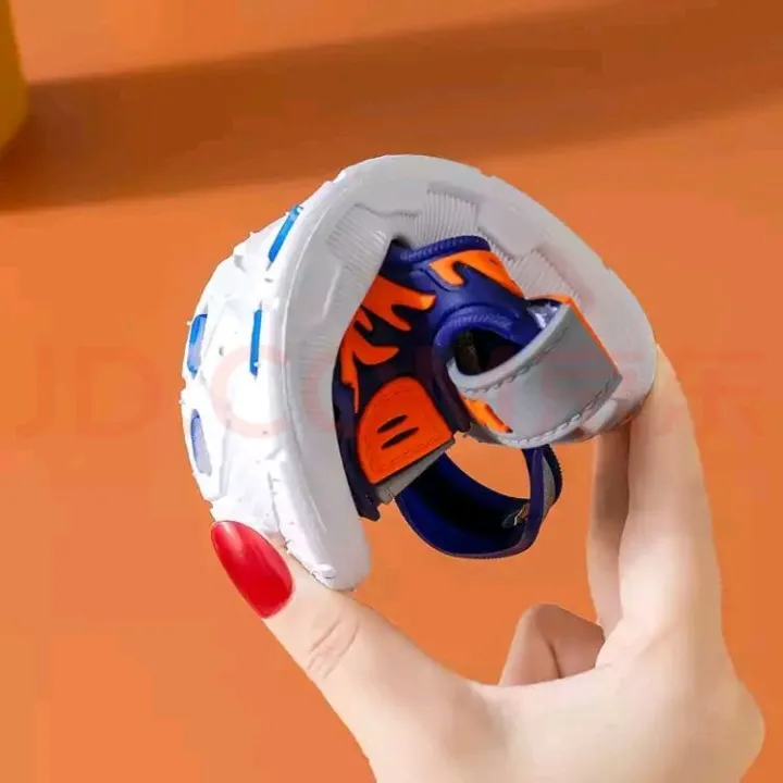 Boys%20sandals2023New%20Summer%20Trendy%20Men's%20Sandals%20Middle,%20Small%20and%20Older%20Children%20Non-Slip%20Soft%20Bottom%20Korean%20Boys%20Beach%20Shoes%20-%20Image%208