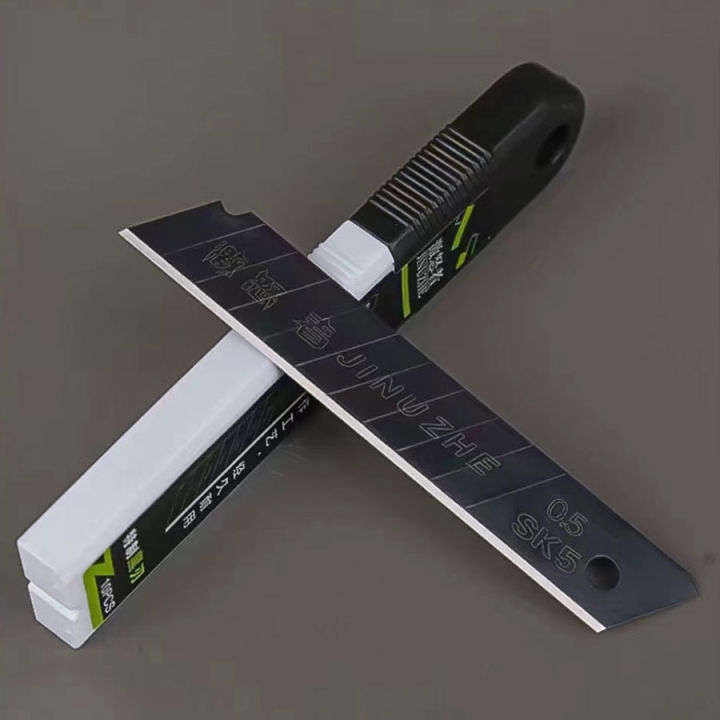 Utility%20Paper%20Cutter%20Knife%20Blade%20SK5%20Black%20Steel%20Replacement%20Blades%20Sharper%20and%20More%20Durable%20Fits%20all%2018mm%20Utility%20Knife%20&%20Box%20Cutter,%20Pack%20of%2010.%20-%20Image%203