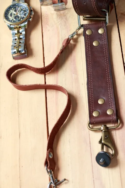 Top%20Class%20Leather%20Camera%20Leather%20Strap%20Holder%20for%20Action%20Shooting%20Camera%20Mount%20Gadget%20Strap%20100%25%20Leather%20Straps%20Belt%20for%20Photographer%20Director%20Top%20Class%20-%20Image%206