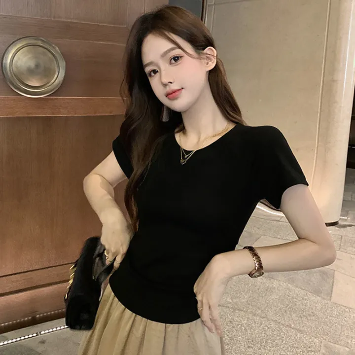 Fashionable%20Hot%20Girl%20Short%20T-shirt%202025%20Summer%20New%20Style%20Back%20Hollow%20Design%20Slim%20Pleated%20Waist%20Short-sleeved%20Top%20-%20Image%208
