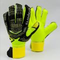 4MM Latex Goalkeeper Gloves Finger Protection Thickened Soccer Goalie Gloves Professional Football Goalkeeper Gloves. 