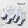 Bracelets Campus white socks autumn and winter children's gray bottom medium white sports student socks solid color men's and women's big children's long tube wholesale. 