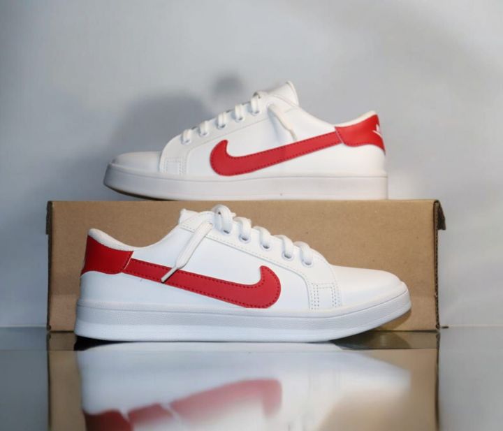 Fashionable%20Casual%20White%20Shoes%20for%20Men%20and%20Women%20-%20White%20&%20Red%20Edition%20-%20Image%204