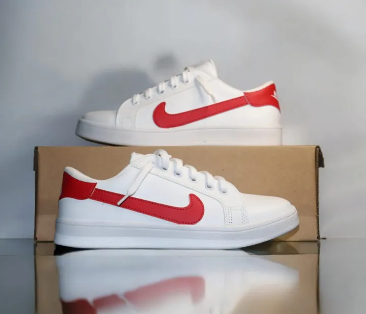 Fashionable%20Casual%20White%20Shoes%20for%20Men%20and%20Women%20-%20White%20&%20Red%20Edition%20-%20Image%204