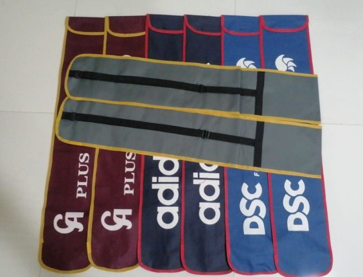 Softball%20Bat%20Covers%20with%20Hanging%20string%20Different%20Brands%20With%20Different%20Colours%20-%20Image%203