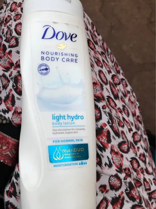 DOVE%20Nourishing%20Body%20Care%20Light%20Hydro%20or%20LIGHT%20CARE%20Body%20Lotion%20Dlhr%20Refreshing%2048H%20for%20Normal%20Skin%20400ml%20-%20Image%206