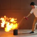 Fire Extinguisher Spray with Stand Pack  Firestop Spray Safety (Red, 500ml). 