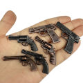 1/12 Dollhouse Mini Revolver Shooting Toy Dollhouse Figurines Soldier Scene Decoration Accessories Dolls House Photo Props. 