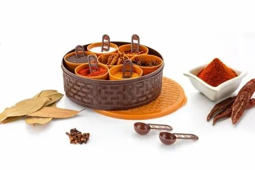 Round%20Plastic%20Masala%20Spice%20Box%20%7C%20Kitchen%20Masala%20Storage%20Dabba%207%20Container%20Multipurpose%20Species%20Woven%20Masala%20%7C%7C%20Rangoli%20Box%20Dabba%20%7C%7C%20Spice%20Box,%20Air-Tight%20%7C%7C%20Divided%20Fruit%20Tray.%20-%20Image%203