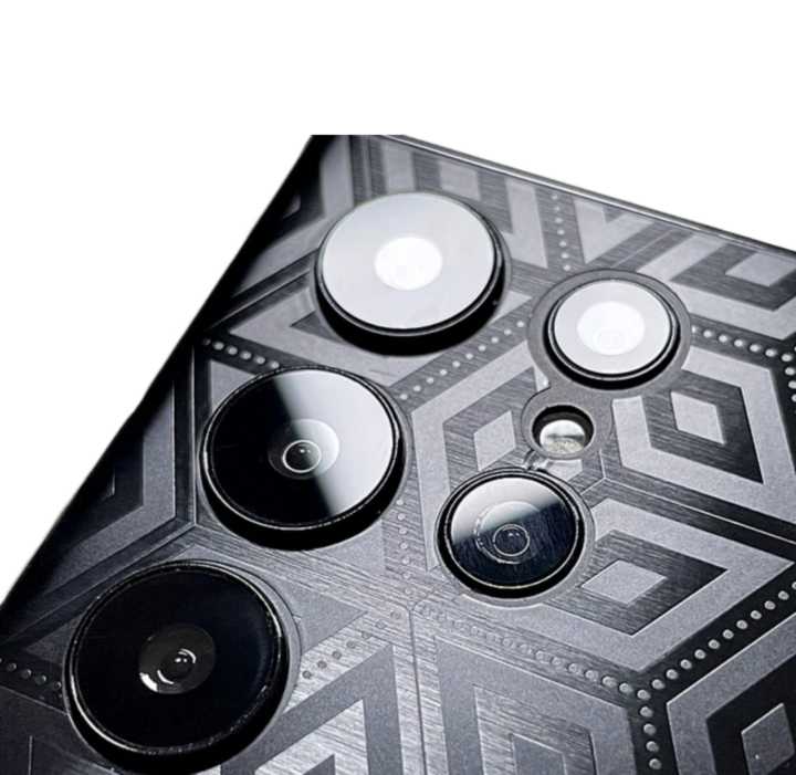 Samsung%20Galaxy%20S23%20Ultra%20Back%20Sticker%20-%20Durable%20Skin%20for%20S22/S21/S20%20Ultra%20-%20Image%206