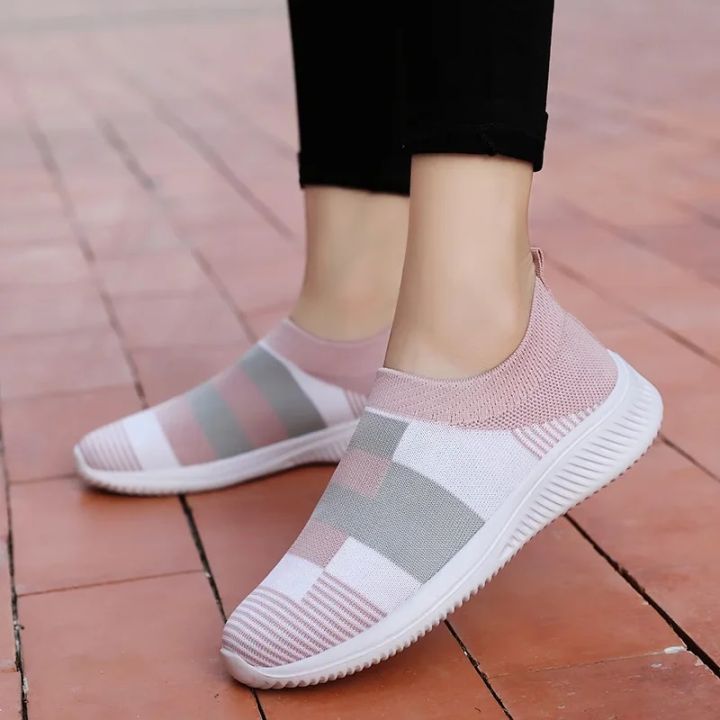 Women%20Sneakers%20Walking%20Shoe%20Woman%20Lightweight%20Loafers%20Tennis%20Casual%20Ladies%20Fashion%20Slip%20on%20Sock%20Vulcanized%20Shoes%20Plus%20Size%202022%20-%20Image%202