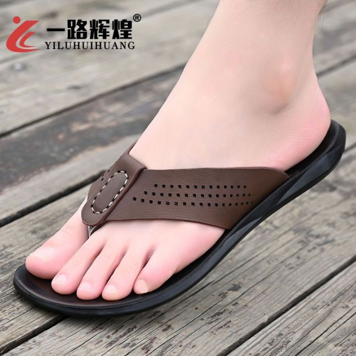 New%20Leather%20Sandals%20Leather%20Slippers%20Men's%20Fashion%20Outwear%20Flip%20Flops%20Men's%20Summer%20Non-Slip%20Deodorant%20Outdoor%20Sandals%20-%20Image%202