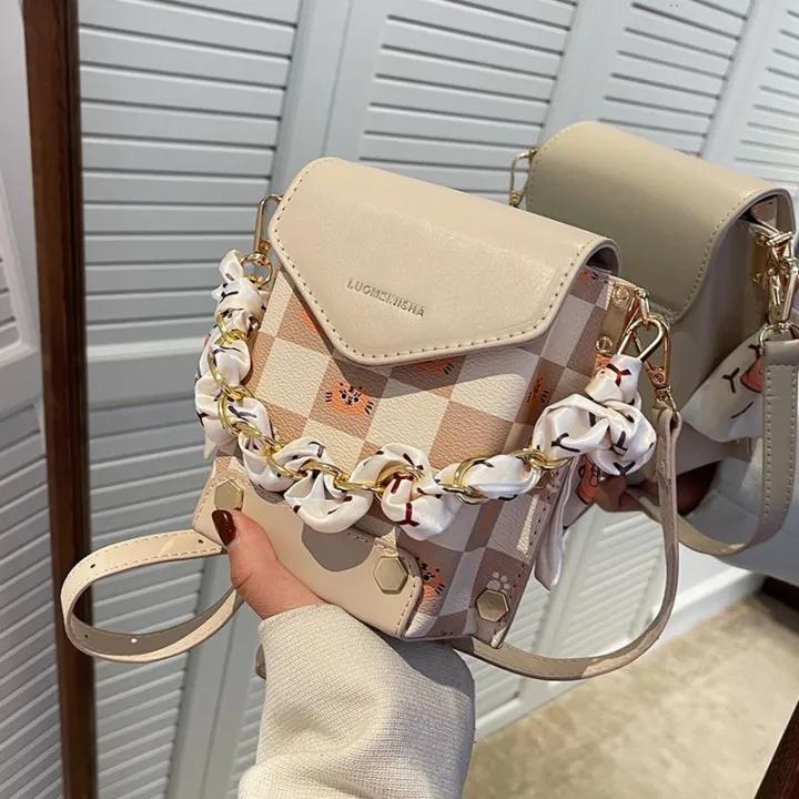 Spring%20Small%20Bag%20for%20Women2023New%20Trendy%20High-Fashion%20Student%20Messenger%20Bag%20All-MatchinginsMini%20phone%20bag%20-%20Image%208