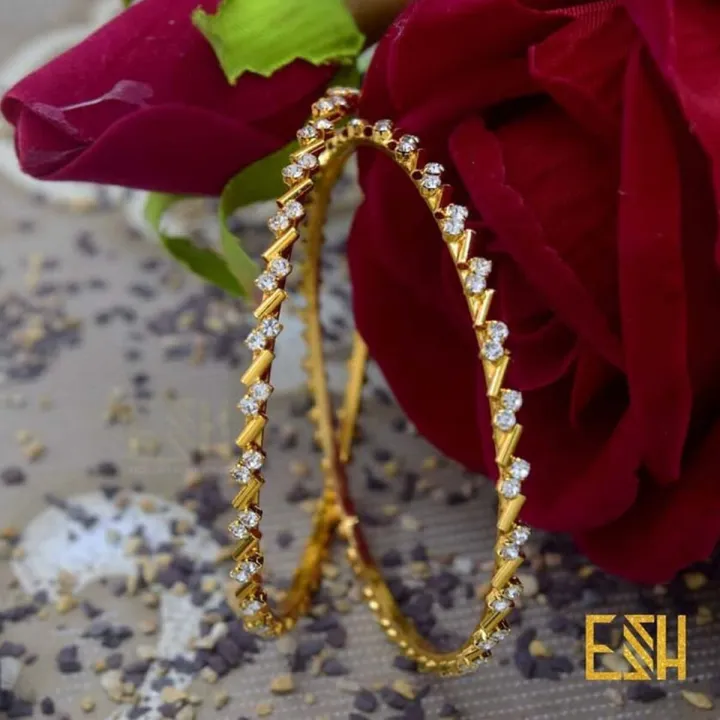 Gold%20Plated%20Zigzag%20Bangles%20with%20Stone%20for%20Women%20Fashion%20Jewelry%20Gift%20items%20for%20girls%20-%20Image%206