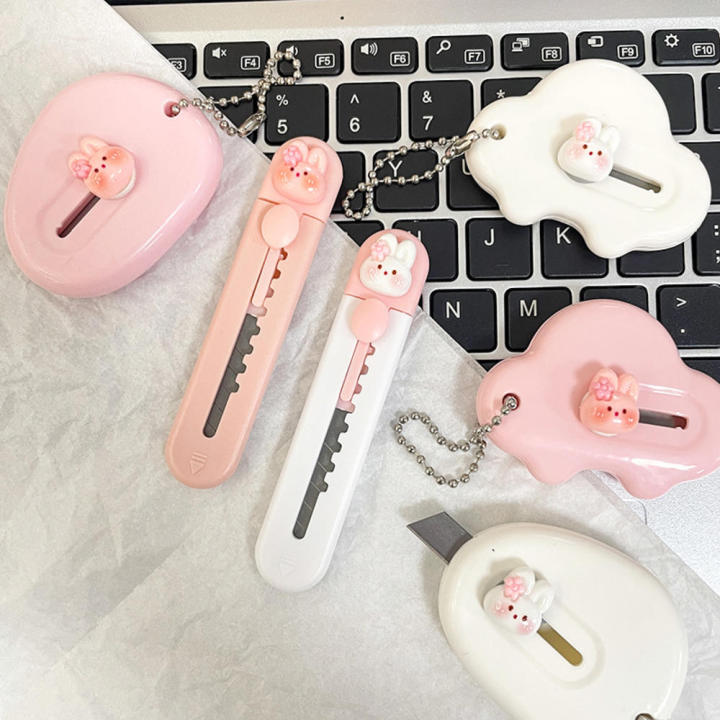 Cute%20Utility%20Student%20Cartoon%20Small%20Box%20Cutter%20Mini%20Portable%20Paper%20Cutter%20for%20Student%20School%20Office%20Crafting%20Diy%20Paper%20Cutting%20-%20Image%205