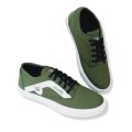 Fashion Running Shoes for Men Sport Casual Sneakers Green Color. 
