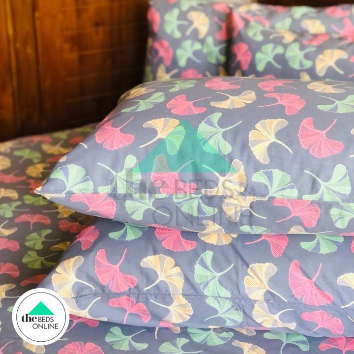 Fine%20Feather%20-%20100%25%20Egyptian%20Cotton%20Flat%20Bed%20Sheet%20with%202%20Pillow%20Covers%20-%20Comfortable%20Bedding%20Set%20by%20The%20Beds%20Online%20-%20Image%202
