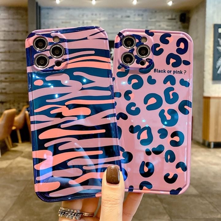Luxury%20Blu%20ray%20Leopard%20Print%20Silicone%20TPU%20Phone%20Case%20For%20iphone%2013%2012%20Pro%2011%20Pro%20Max%20Xs%20Max%20XR%207%208%20Plus%20Zebra%20pattern%20Back%20Cover%20-%20Image%203