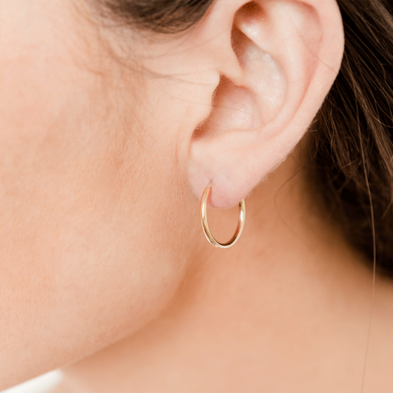 Ladies%20Earrings%20Circle%20Hoop%20Earrings%201.5cm%20gold%20or%20silver%20-%20Image%205