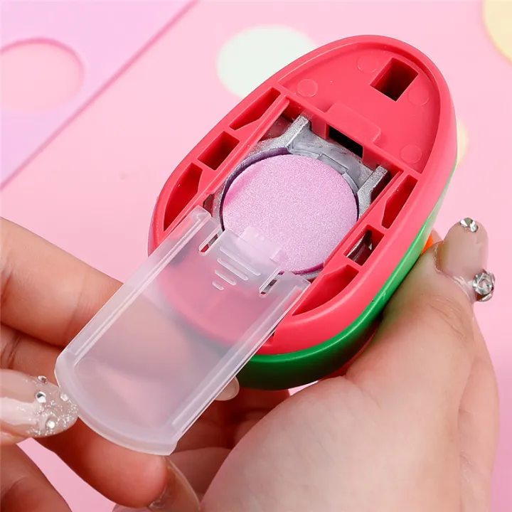 Manual%20DIY%20Paper%20Cutter%20Punch%20Round%20Hole%20Embossing%20Device%20Children%20Educational%20Embossing%20Machine%20Card%20Making%20Student%20Stationery%20-%20Image%202