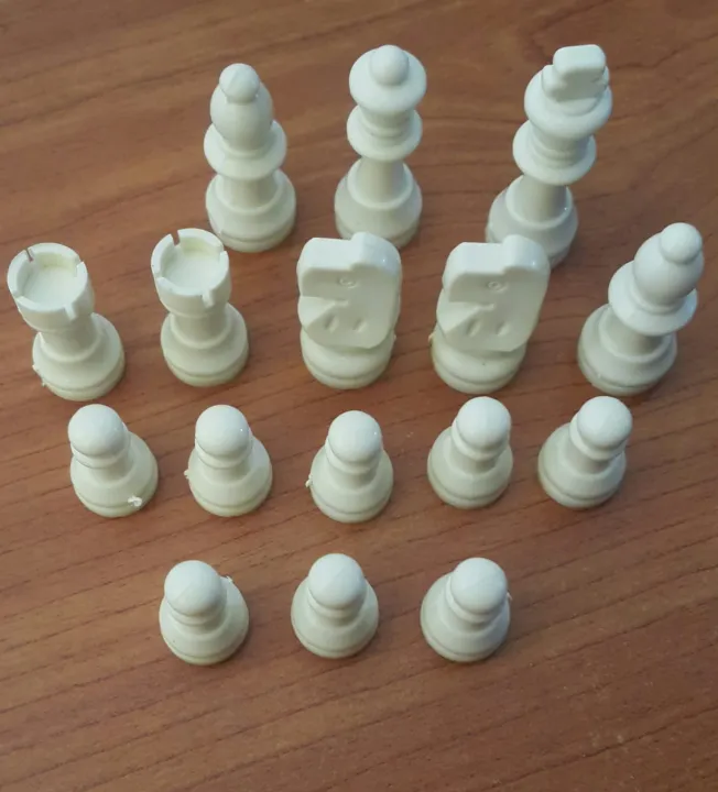 Chess%20Coin%201%20Pac%2032%20Pcs%20(%20Black%20And%20White%20)%20-%20Image%205