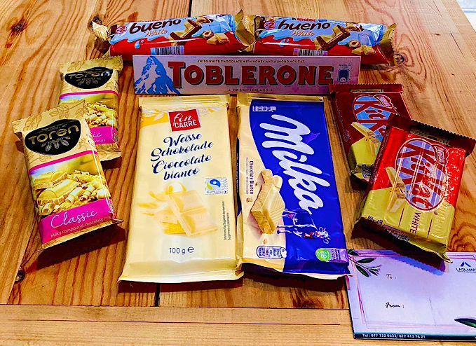 9%20Pcs%20White%20Chocolate%20gift%20pack%20-%20Image%202