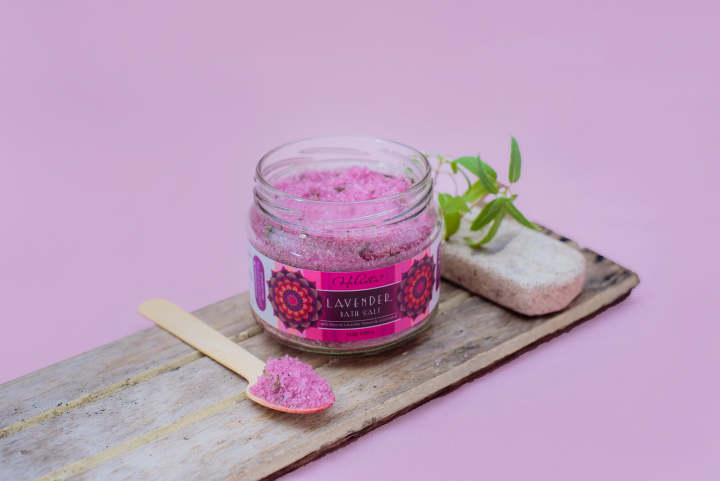Helinta%20Lavender%20Bath%20Salt%20400g%20-%20Image%204