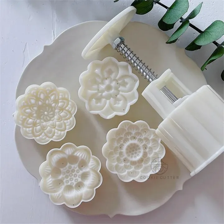 Ten-petal%20Lotus%20Seed%20Moon%20Cake%20Mold%2075g%203D%20Hand-pressed%20Plastic%20Mooncake%20Mold%20Chinese%20Dessert%20Cake%20Baking%20Tool%20for%20Festival%20-%20Image%203