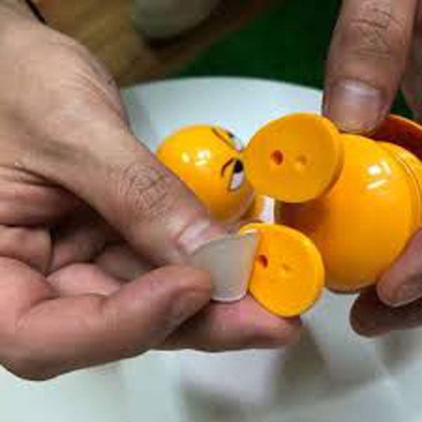 Smiling%20face%20Emoji%20Spring%20Doll%20Toy%20for%20Car%20Dashboard%20Decoration%20-%20Image%203