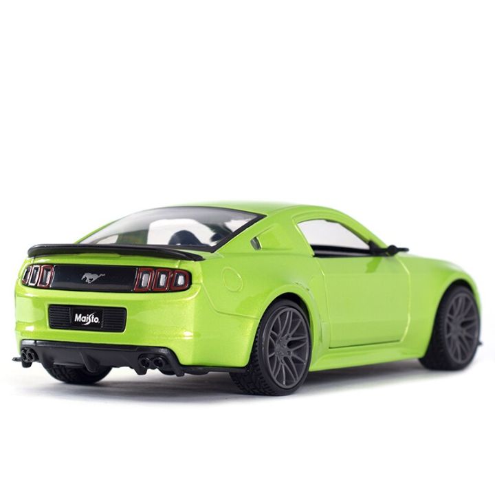 Maisto%201:24%202014%20Ford%20Mustang%20Street%20Racer%20Sports%20Car%20Static%20Die%20Cast%20Vehicles%20Collectible%20Model%20Car%20Toys%20-%20Image%205