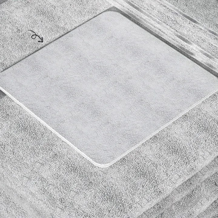 Mini%20Polishing%20Cloth%20for%20Apple%20Iphone%2015%2014%2013Pro%20Ipad%20Macbook%20Air%20Screen%20Display%20Camera%20Universal%20Polish%20Cleaning%20Wipe%20Cloth%20-%20Image%207