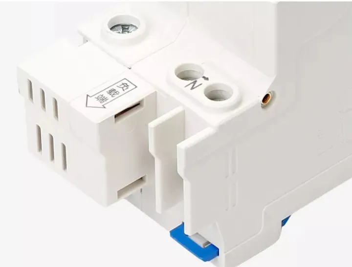 230v%201P%2032A%20Trip%20Switch%20MCB%20Current%20Circuit%20Breaker%20Switch%20Current%20Leakage%20Protection%20Over%20Loard%20MCB%20Breaker%20D-1-47-1425%20L%20-%20Image%207